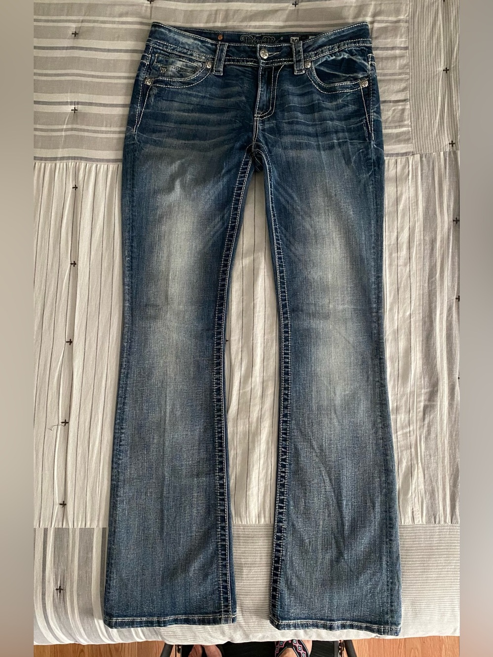 🦋 Miss Miss Angel Wing Cross Jeans 🦋 - Picture 3 of 8